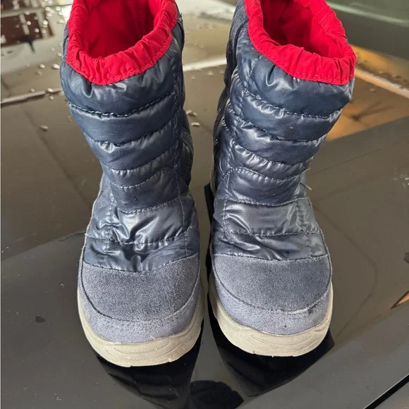 The North Face Blue and Red snow boots 4Y - Picture 2 of 3